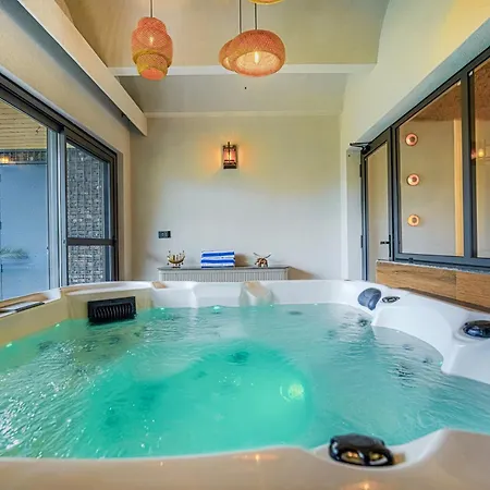Jungle Lodge Resort & Spa-3